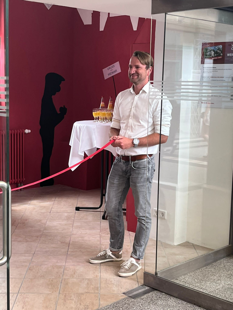 Einweihung Weimar-Card-Automat im Bahnhof in Weimar